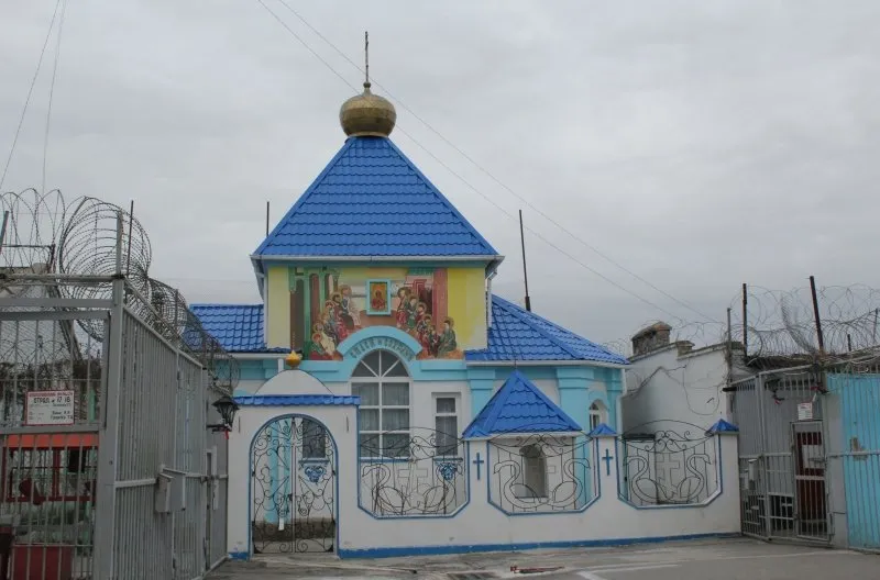 Настоятель Сергиевского храма Таганрога в составе Общественной наблюдательной комиссии посетил исправительную колонию № 15 в г. Батайске